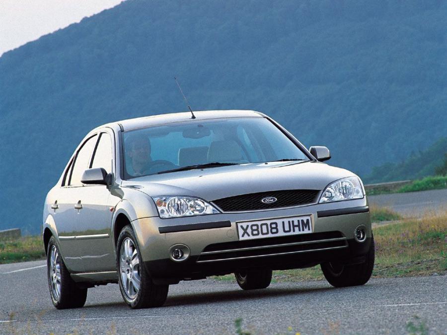  Ford Mondeo Sedan 2000 года  (UK) (фото 10 из 14)